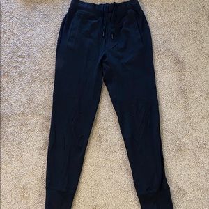 🔥 LULULEMON BLACK JOGGERS 🔥